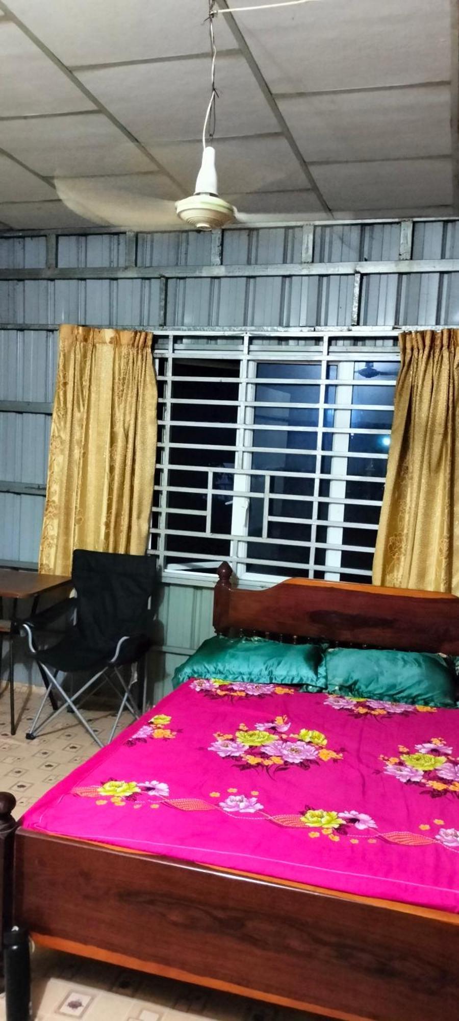 Dolphin Home Stay New Kratie Room photo